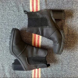 UGG Hazel black leather Chelsea goth ankle boots water resistant women's size…